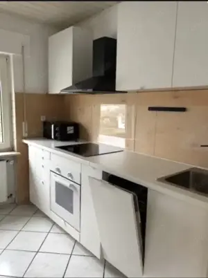 Ikea Küchenzeile mit Einbaugeräten (Neuwertig)