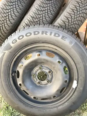 4x Ganzjahresreifen 165 70 R14 81 T Goodride Z-401 auf Stallfelge
