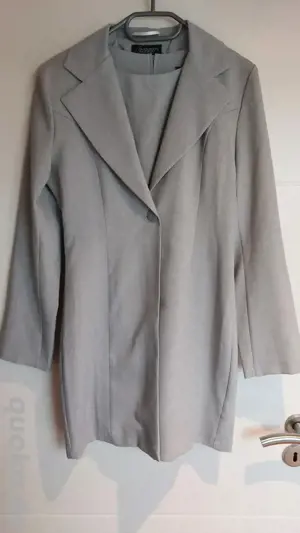 Etuikleid mit Longblazer Jacke, hellgrau