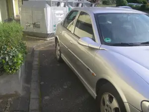 Opel Vectra B 2,0 16 V Bild 9