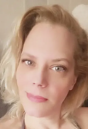 Nette milf bietet sexchat mit Videos und Bilder 