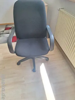 Bürostuhl zu verschenken