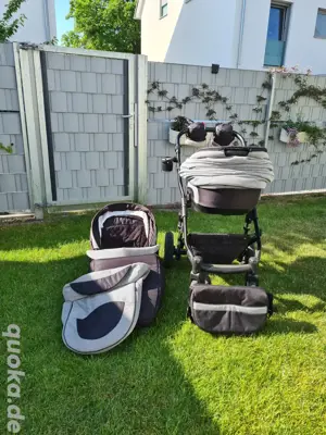 Kinderwagen von Springer mit viel Zubehör