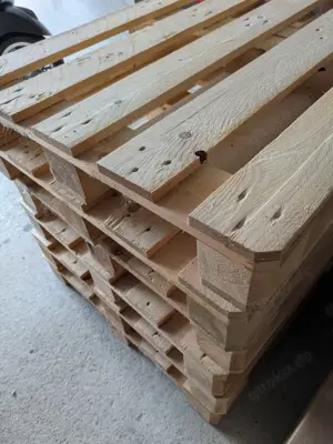 6 Europaletten abzugeben 