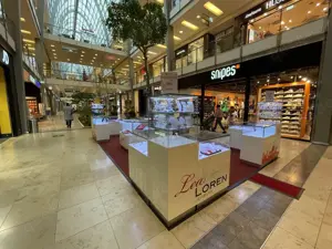 Kompletter Verkaufsstand für Schmuck Uhren Accessories, Glasvitrinen, beleuchtet