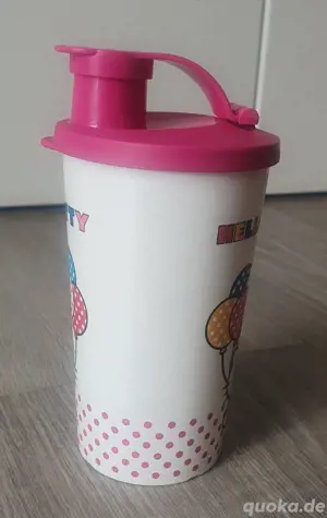 Tupperware Trinkbecher "Hello Kitty" Bild 2