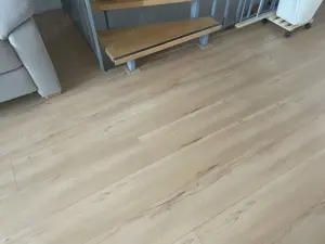 Nur bis 24.5 Holzlaminat zu verschenken