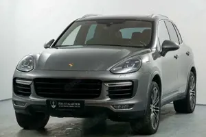 Porsche Cayenne Turbo Pano ACC LED Sitzbelüft Bild 3