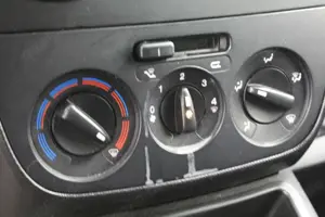 Fiat Fiorino Kasten 1.3 M-Jet Klima+Freispr.+Radio! Bild 5