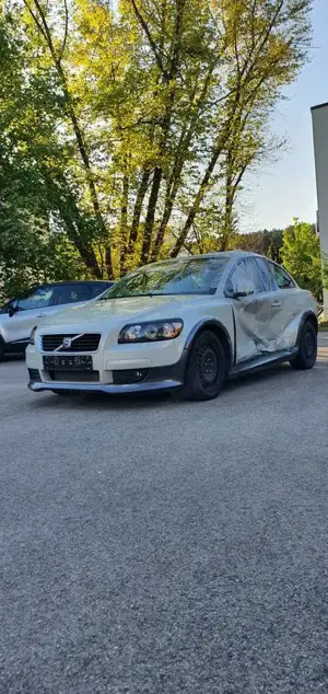Volvo C30 2.0D Momentum Bild 2
