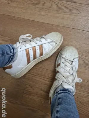 Getragene Sneaker zu verkaufen!