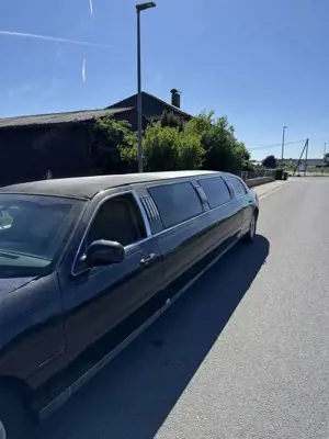 Lincoln Town Car Stretch-Limousine Bild 5