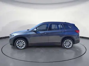 BMW X1 xDrive18d Advantage RFK AHK PDC LED DAB Bild 3