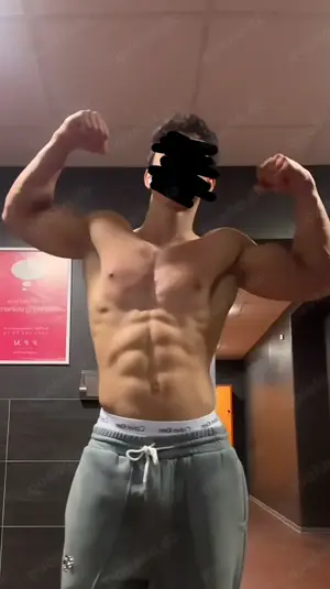 Getragene Männer Socken vom sportlichen Studenten   echt & intensiv