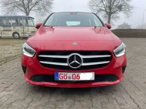 Mercedes-Benz B 180 d Bild 3