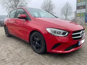Mercedes-Benz B 180 d Bild 2
