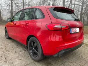 Mercedes-Benz B 180 d Bild 5