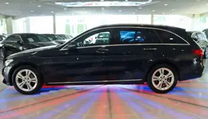Mercedes-Benz C 250 T Automatik*LEDER*NAVI*HEAD-UP*SHZ*LED* Bild 4