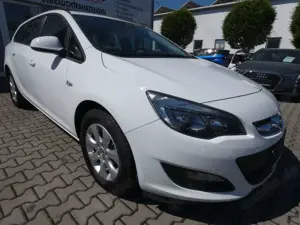 Opel Astra J Sports Tourer Style