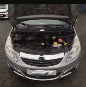 Opel Corsa 1.2 16V Edition Bild 5