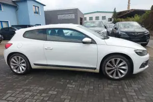 Volkswagen Scirocco 2.0 TDI 103 kW Bild 4