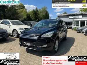 Ford Kuga Titanium Allrad-komplett Scheckheft-Top Extras