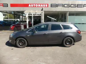 Opel Astra J Sports Tourer Innovation