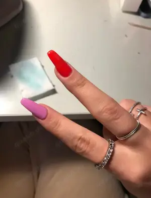 Tolle Nägel und Schmuck (Ringe) 