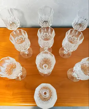 10 Stk. Weinkelche mit Rhomben Muster - VB 46,90 Eur.