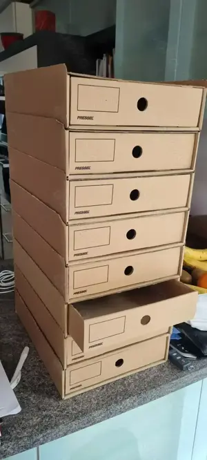 Sammelboxen aus stabilem Karton