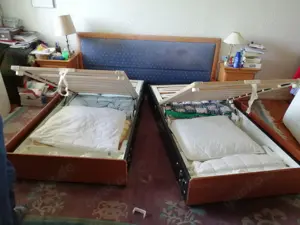 Doppelbett 2x2m   2 Einzelbetten 1x2m zu verschenken