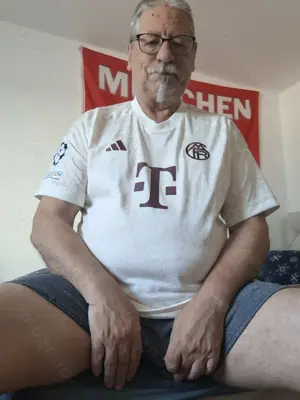 Reifer Bi-Mann sucht Bi-Paar oder Dame 