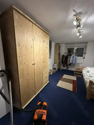 Schönes Zimmer in 3er WG