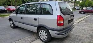 Opel Zafira A*Klima*7 Sitze*Klima*8 fach bereift* Bild 2