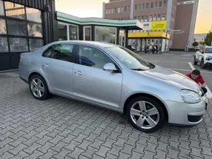 Volkswagen Jetta 1.4 TSI DSG Trendline