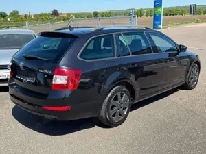Skoda Octavia Combi Ambition TÜV/HU/NEU Bild 3