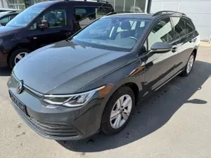 Volkswagen Golf VIII Variant Life 2.0 TDI LED DSG ACC AHK