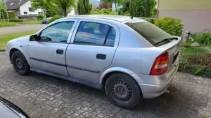 Opel Astra 1.6 Bild 2