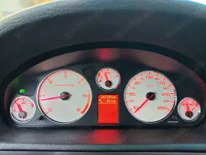 Peugeot 407 SW HDi Bild 5