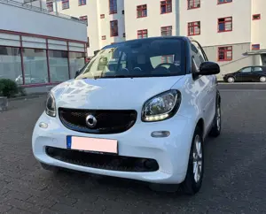 smart forTwo Automatik, Navi, Sitzheiz, Parktronik Bild 3