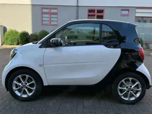 smart forTwo Automatik, Navi, Sitzheiz, Parktronik Bild 2