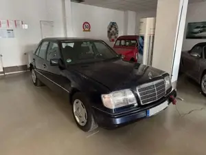 Mercedes-Benz E 200 Bild 1