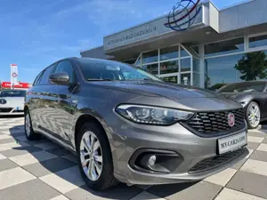 Fiat Tipo Hatchback EASY -1.Hand -Klima -Navi -Kamera
