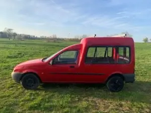 Ford Courier Kombi Bild 2