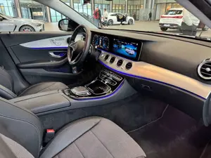 Mercedes-Benz E 220 Avantgarde I 360 Kamera I Distr.Plus I Felgen Bild 3