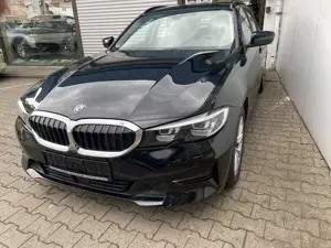 BMW 318 Automatic Advantage AHK, LED, Navi, Top Zustand Bild 3