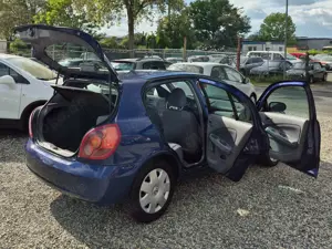 Nissan Almera 1.5 acenta Bild 4