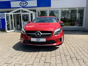 Mercedes-Benz A 180 BlueEfficiency *LED*Navi*Kamera*8fach*AHK*