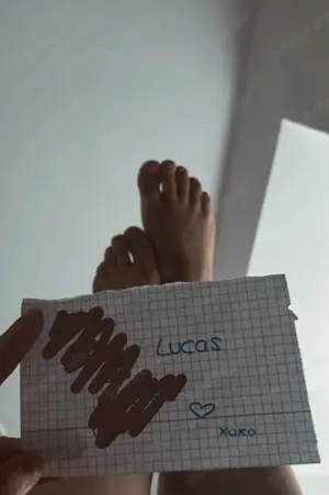 Fußbilder   mit & ohne Socken   auf Wunsch mit Namensschild!