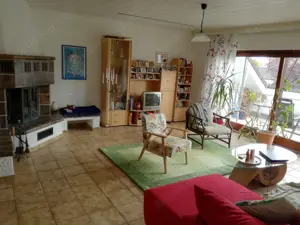 Schöne 3,5-Zimmer-Wohnung in Worms-Hochheim mit Gäste-WC, Loggia und Kamin 